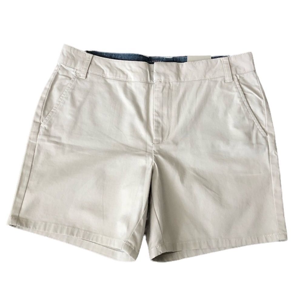 NWT G.H. Bass everyday khaki shorts